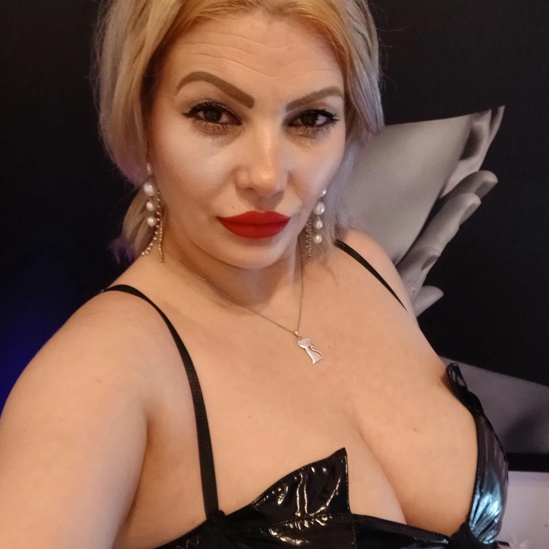XXX Porn Photo of Nude MistressDemi 33