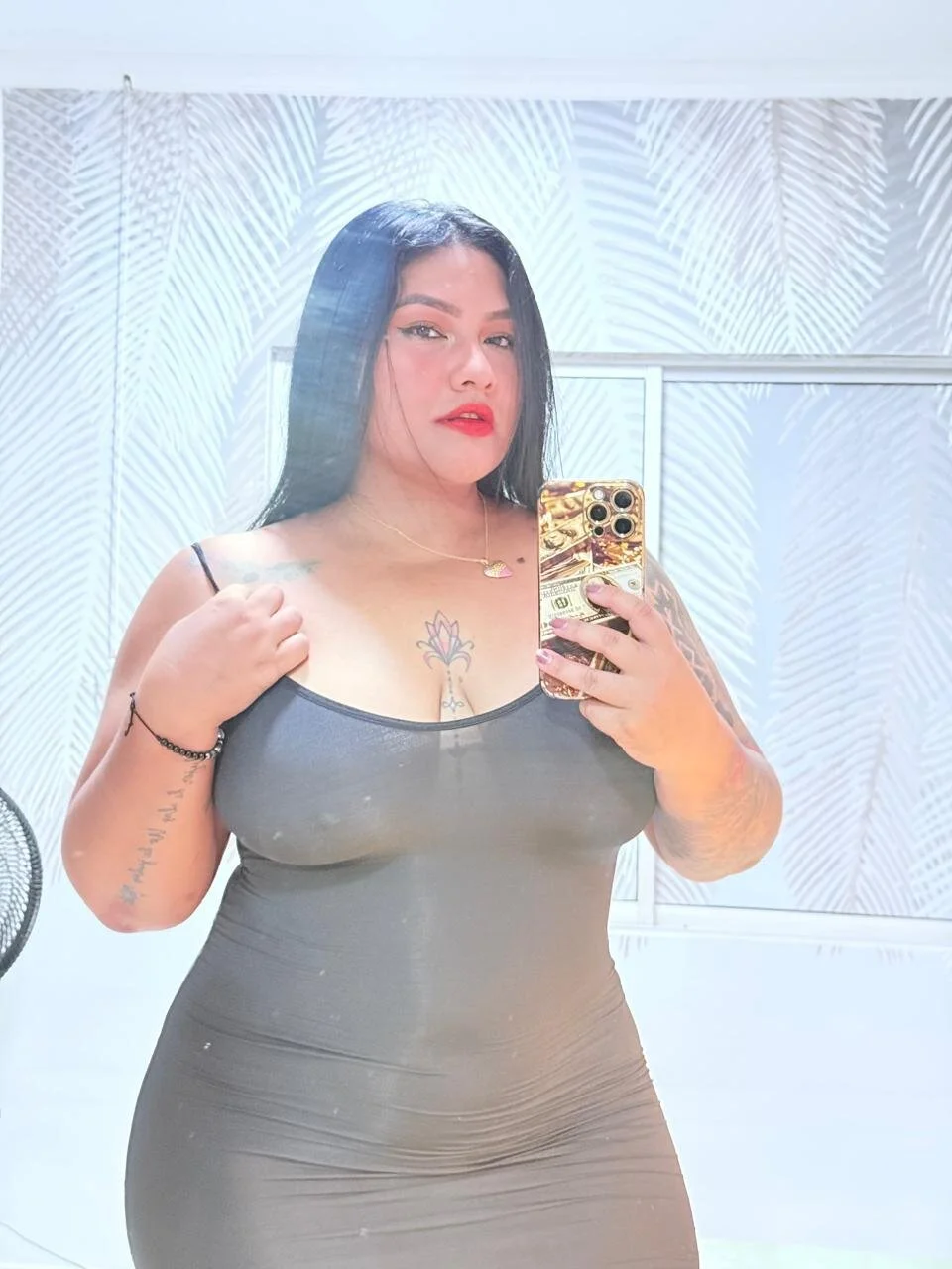 XXX Porn Photo of Nude Roma_Curvy 4