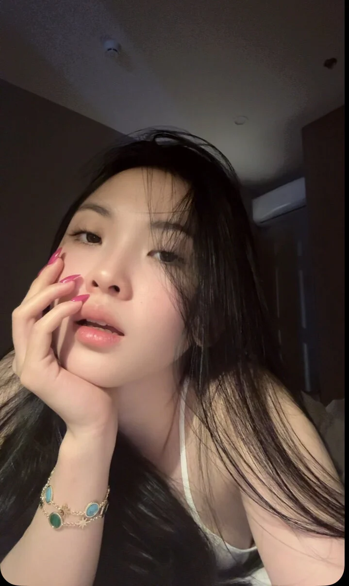 XXX Porn Photo of Nude ___Zoey___ 1