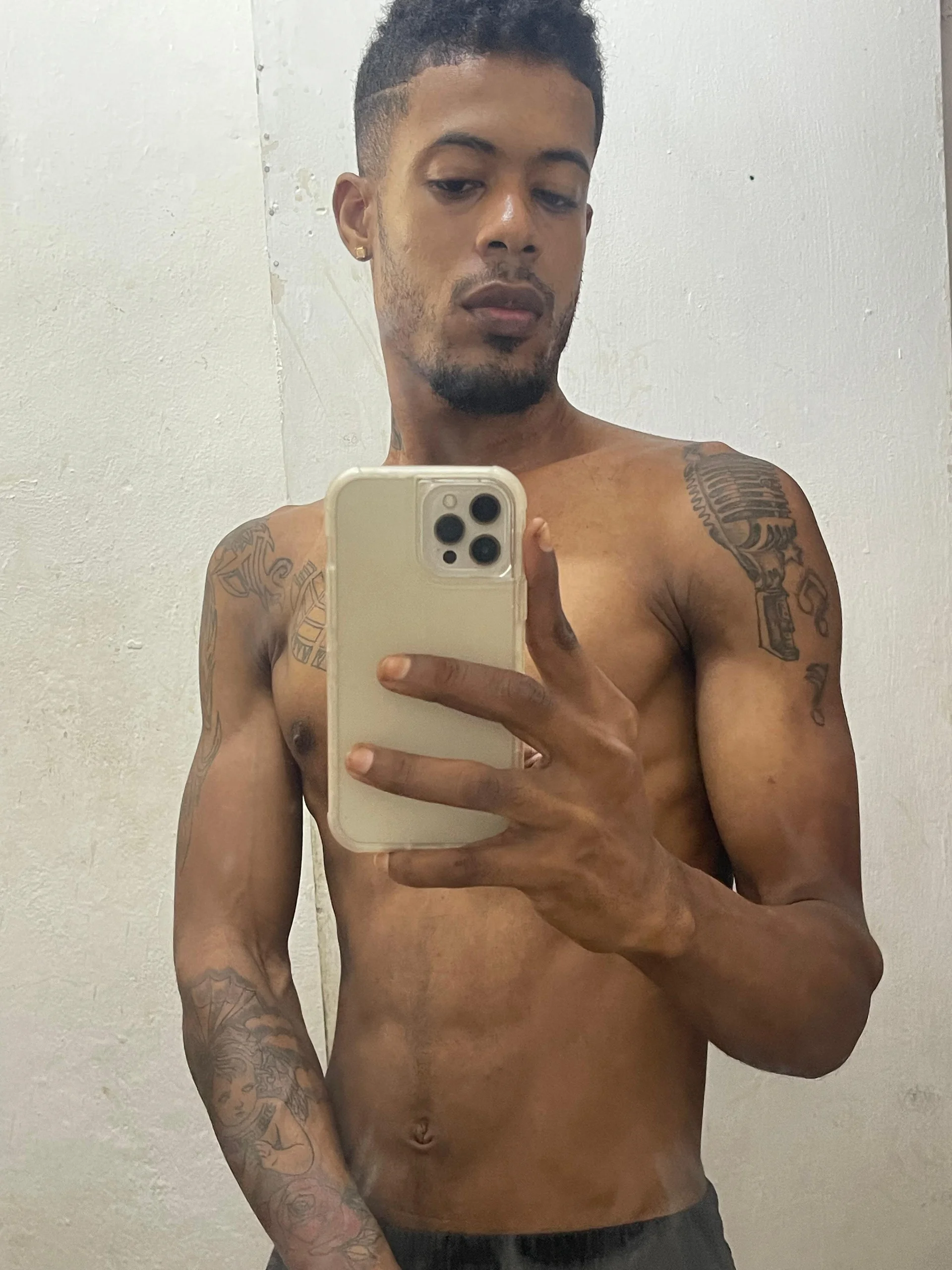 XXX Porn Photo of Nude yensyrd 10