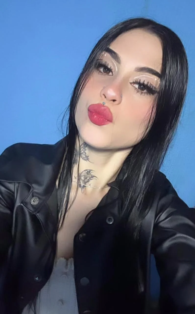 XXX Porn Photo of Nude Veronicaa_lodge1 4