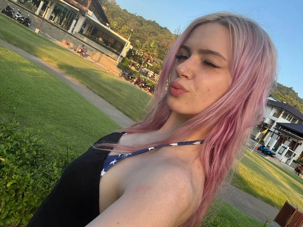 XXX Porn Photo of Nude Shineheadme 1