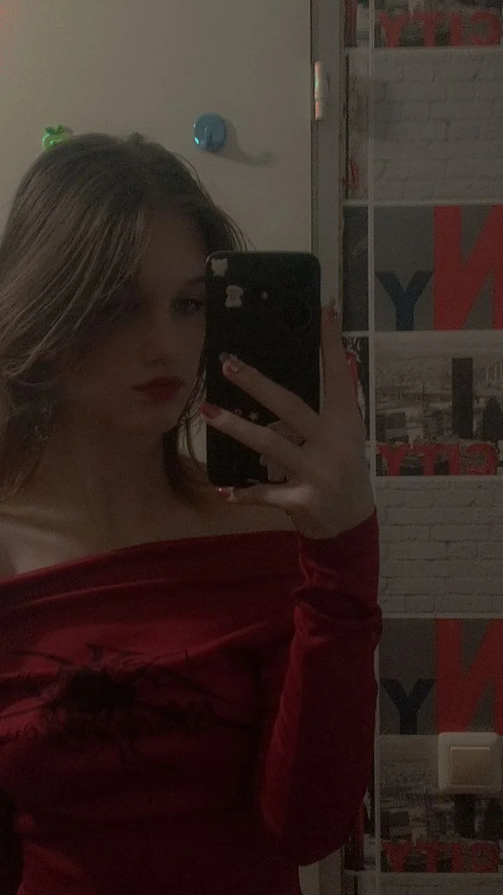 XXX Porn Photo of Nude AnnyiBlue 21