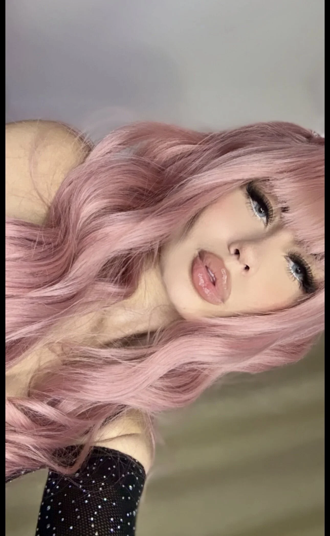 XXX Porn Photo of Nude Stormi_th 3