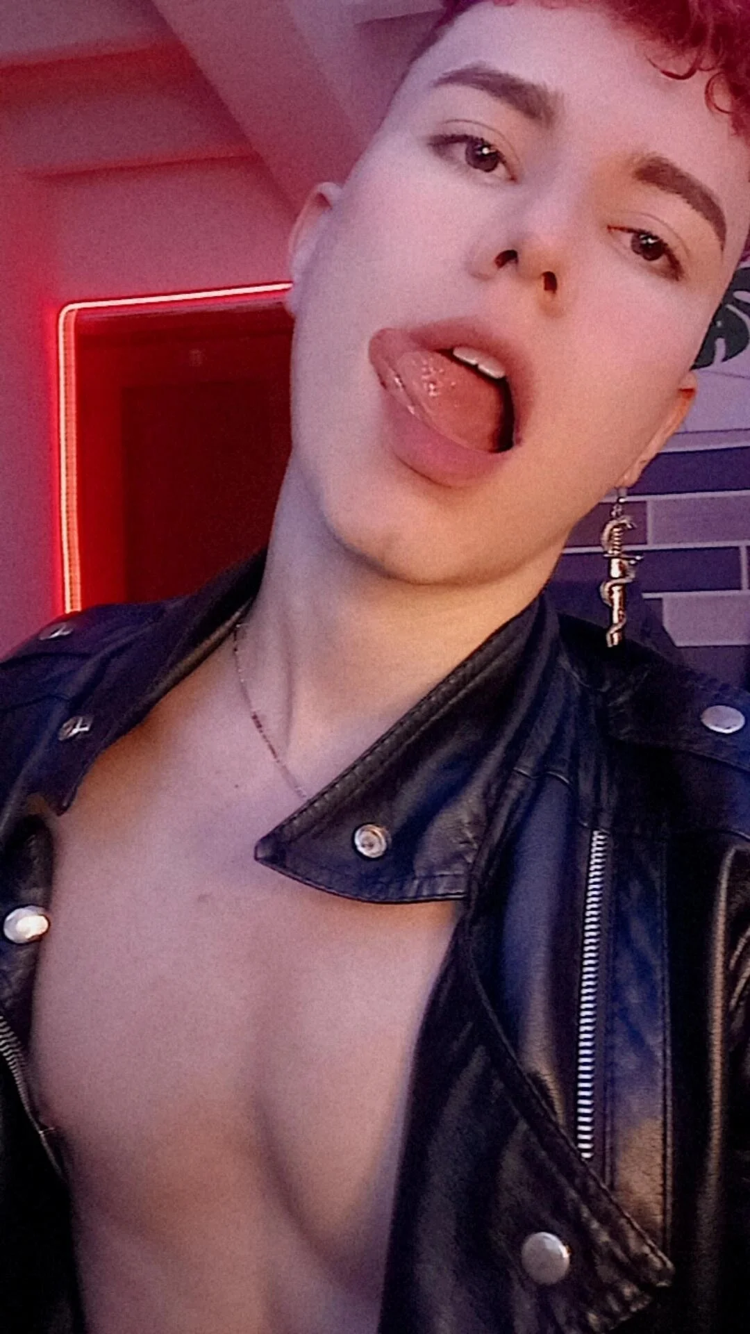 XXX Porn Photo of Nude adrian_morelly 11