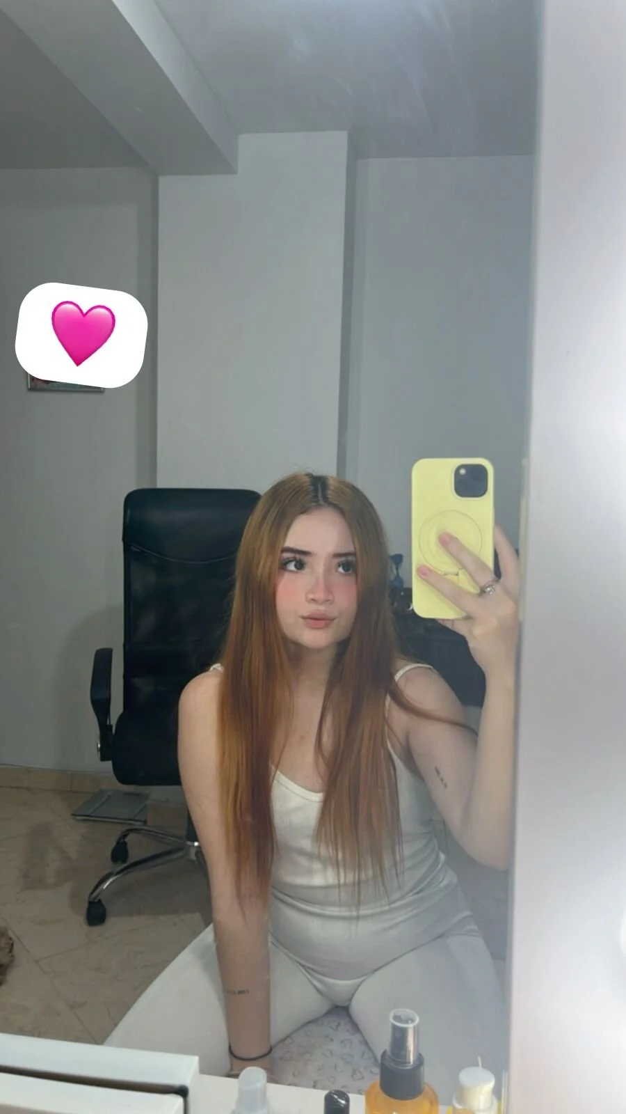 XXX Porn Photo of Nude SelenaMiel 27