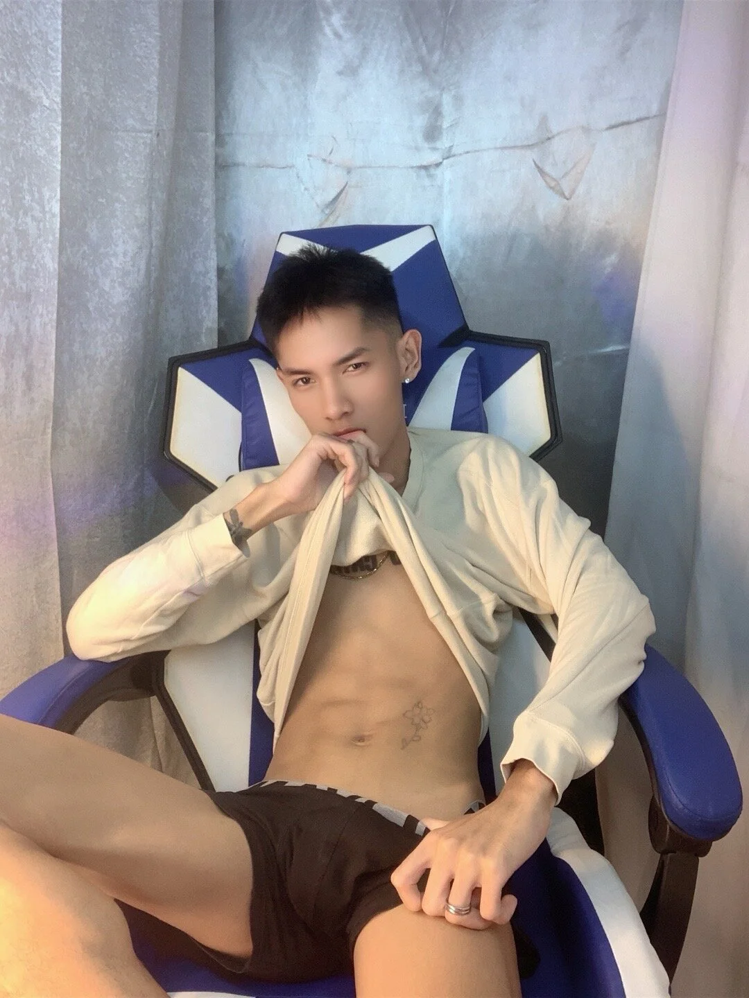 XXX Porn Photo of Nude riks_tyler 20