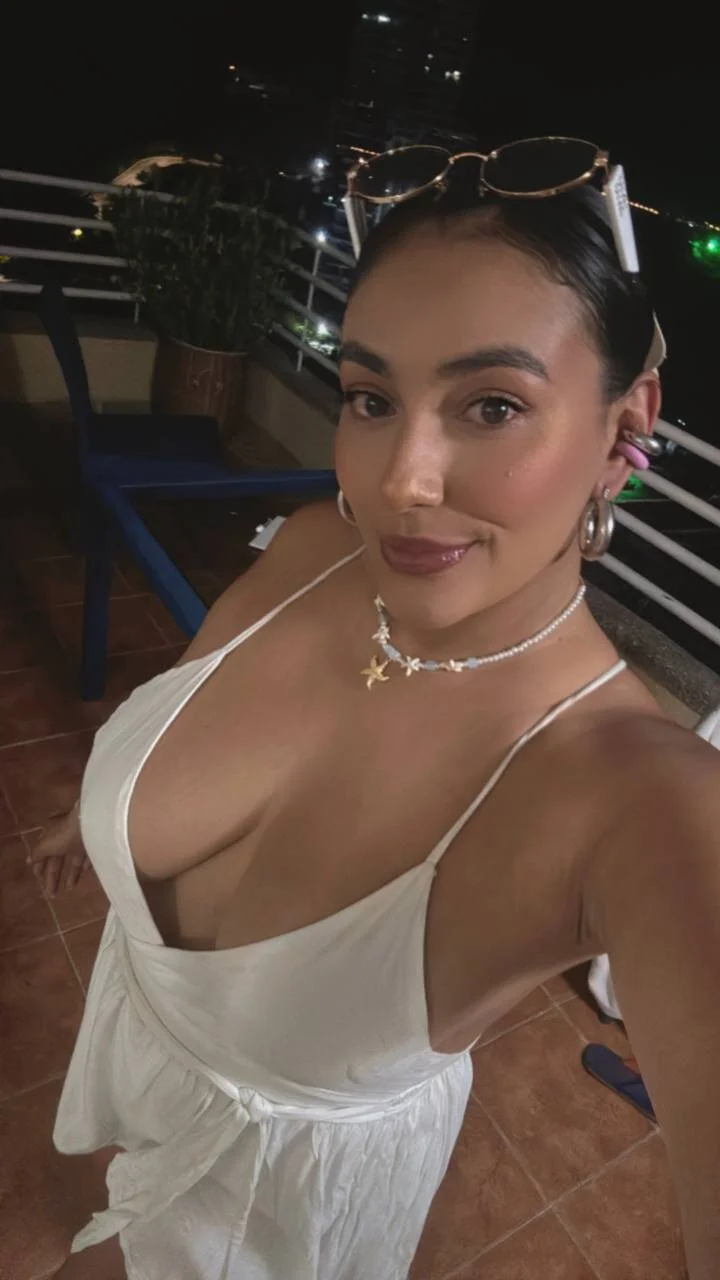 XXX Porn Photo of Nude saraycollins 3