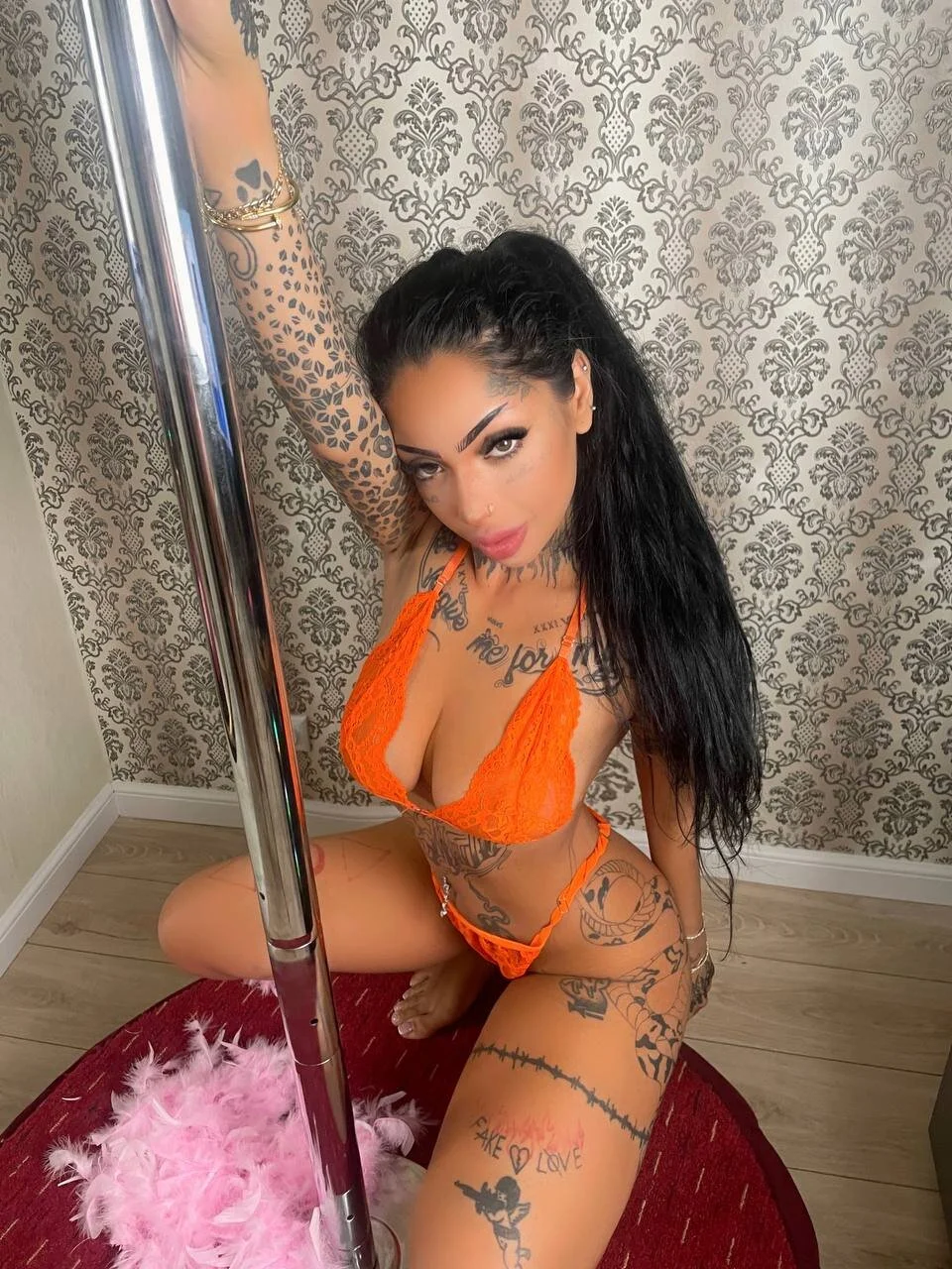 XXX Porn Photo of Nude CreamyInkky_ 9