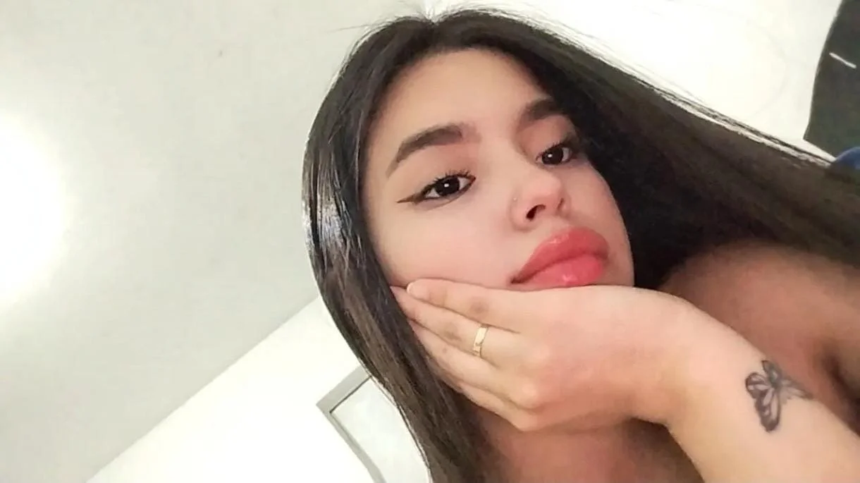 XXX Porn Photo of Nude LunaMoore_Pink 5