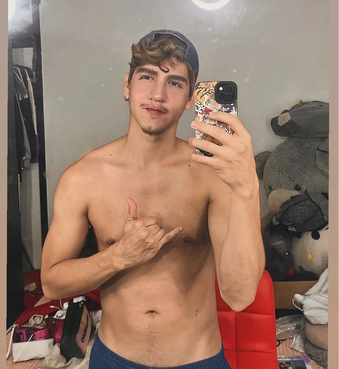 XXX Porn Photo of Nude zackary_0 11