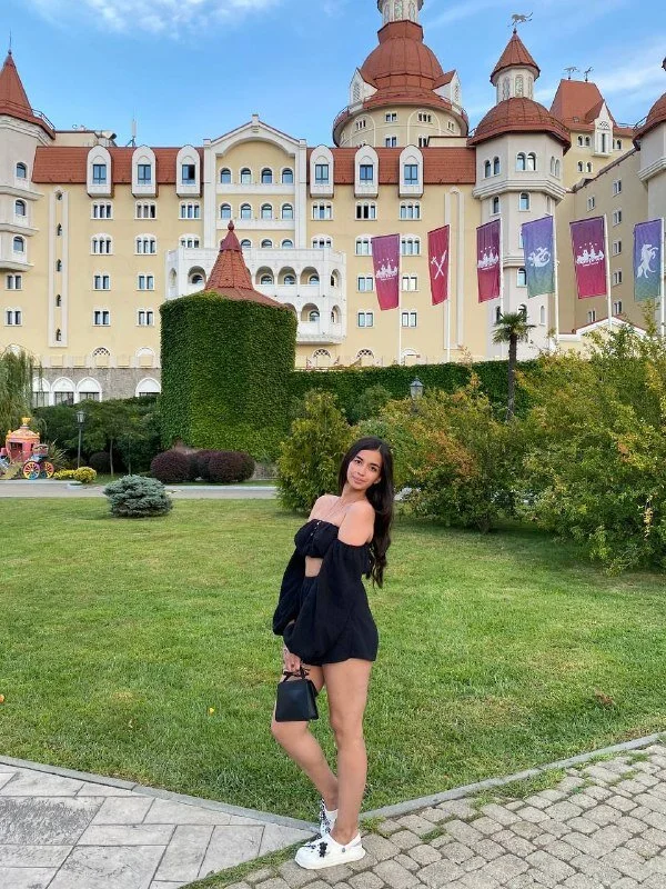 XXX Porn Photo of Nude MollyGilberg 7