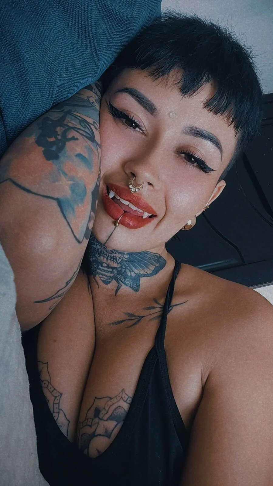 XXX Porn Photo of Nude Sol_Baker 3