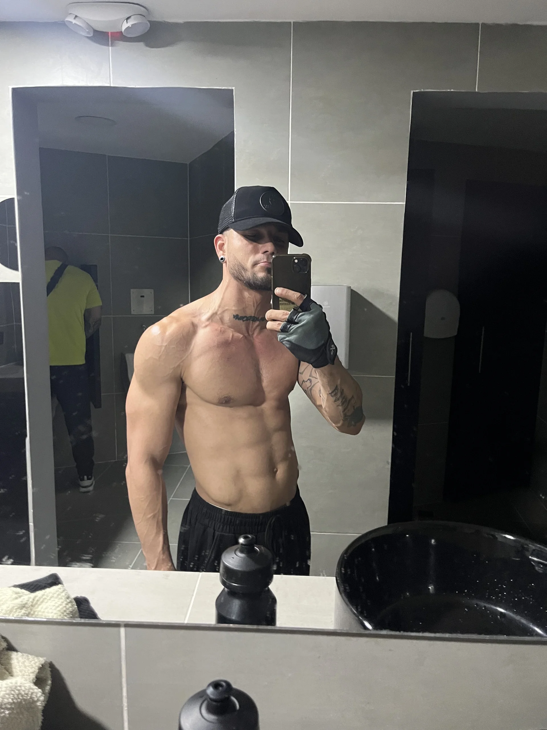 XXX Porn Photo of Nude morenosiam 23