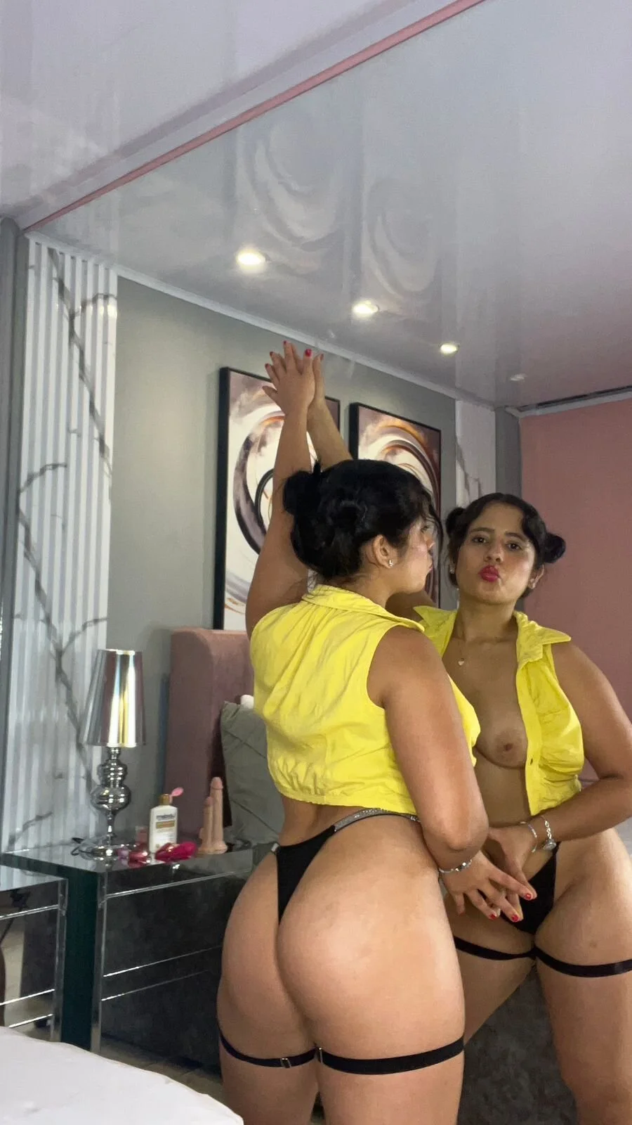 XXX Porn Photo of Nude RoxiPlace 1