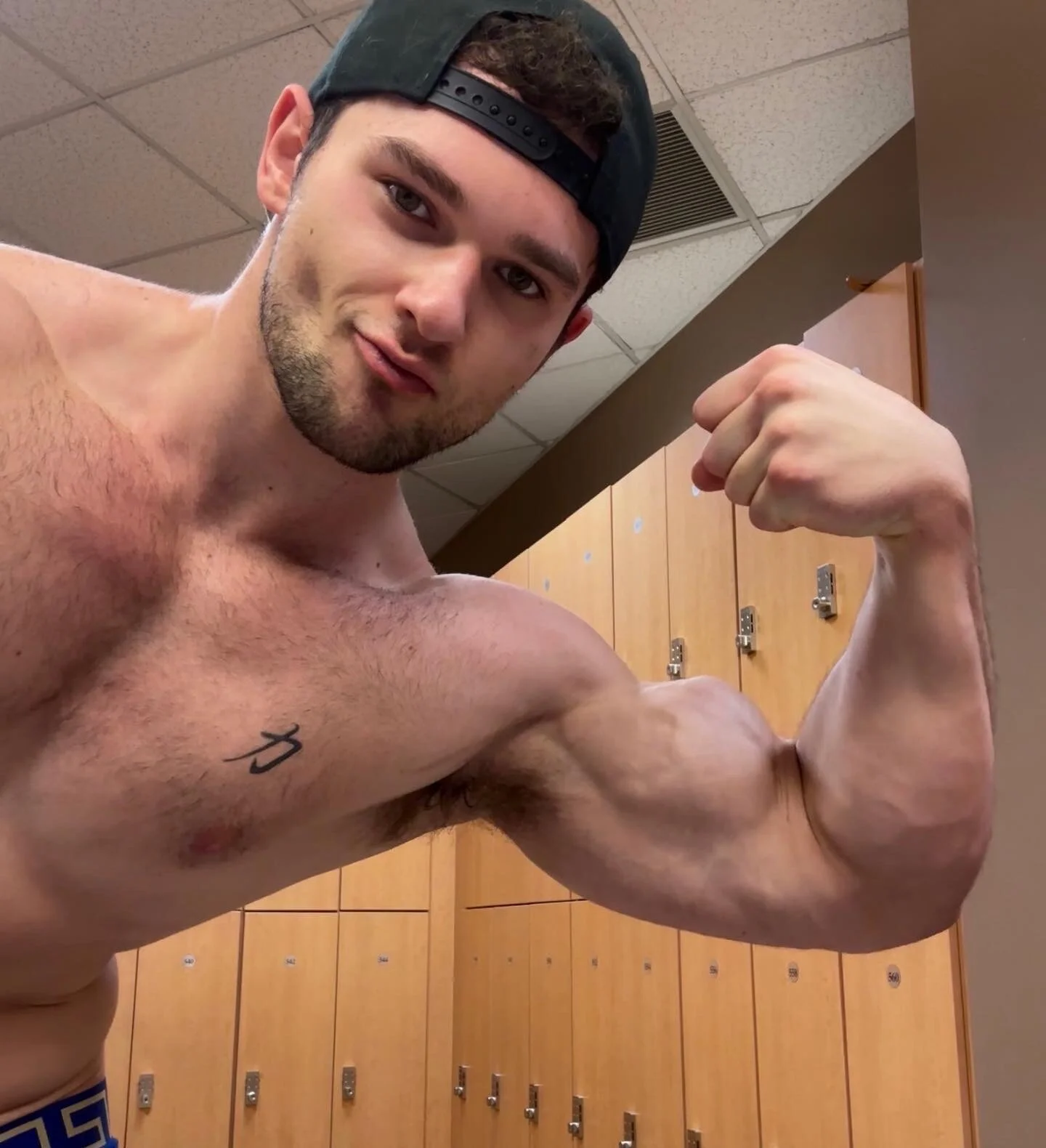 XXX Porn Photo of Nude AlphaZack_14 8