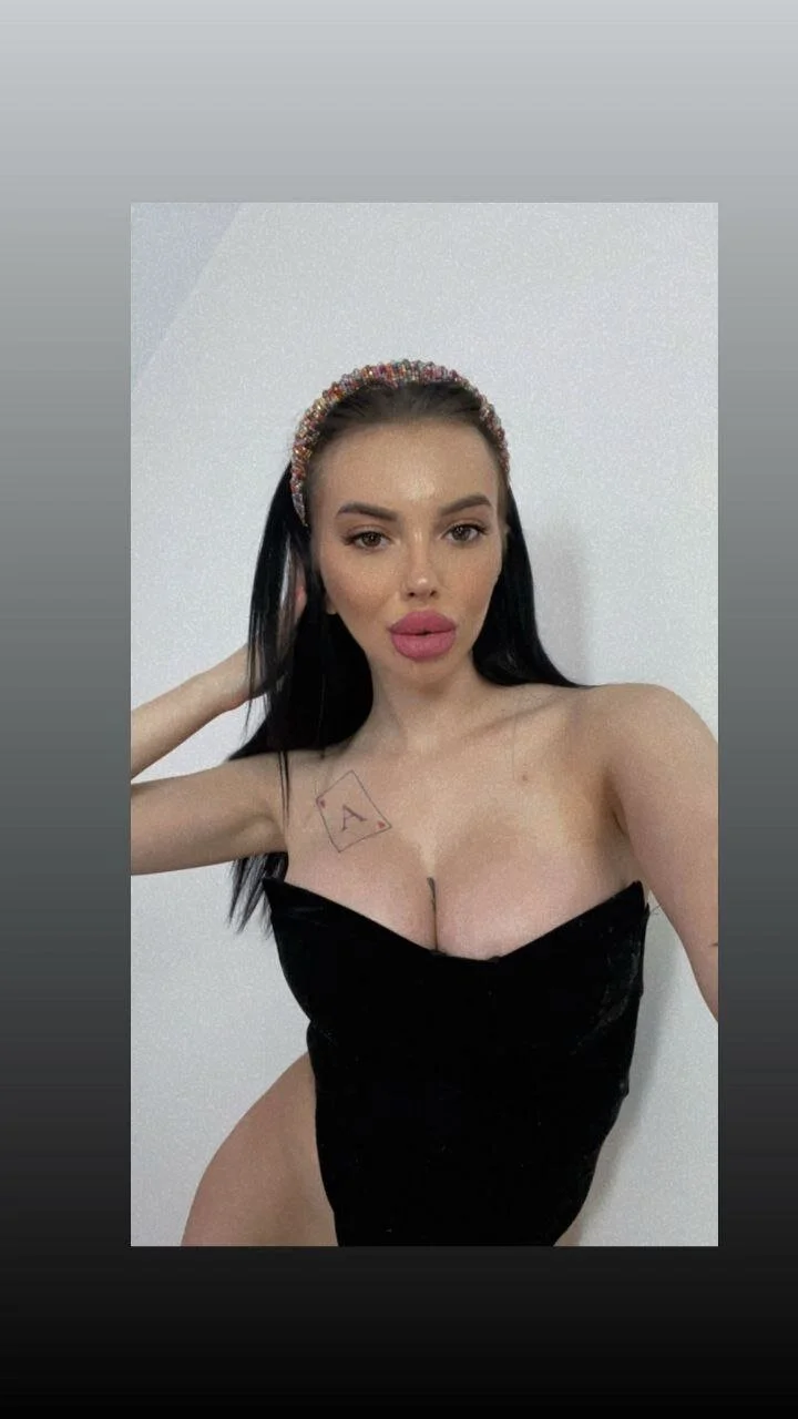 XXX Porn Photo of Nude VelmaEvans 3