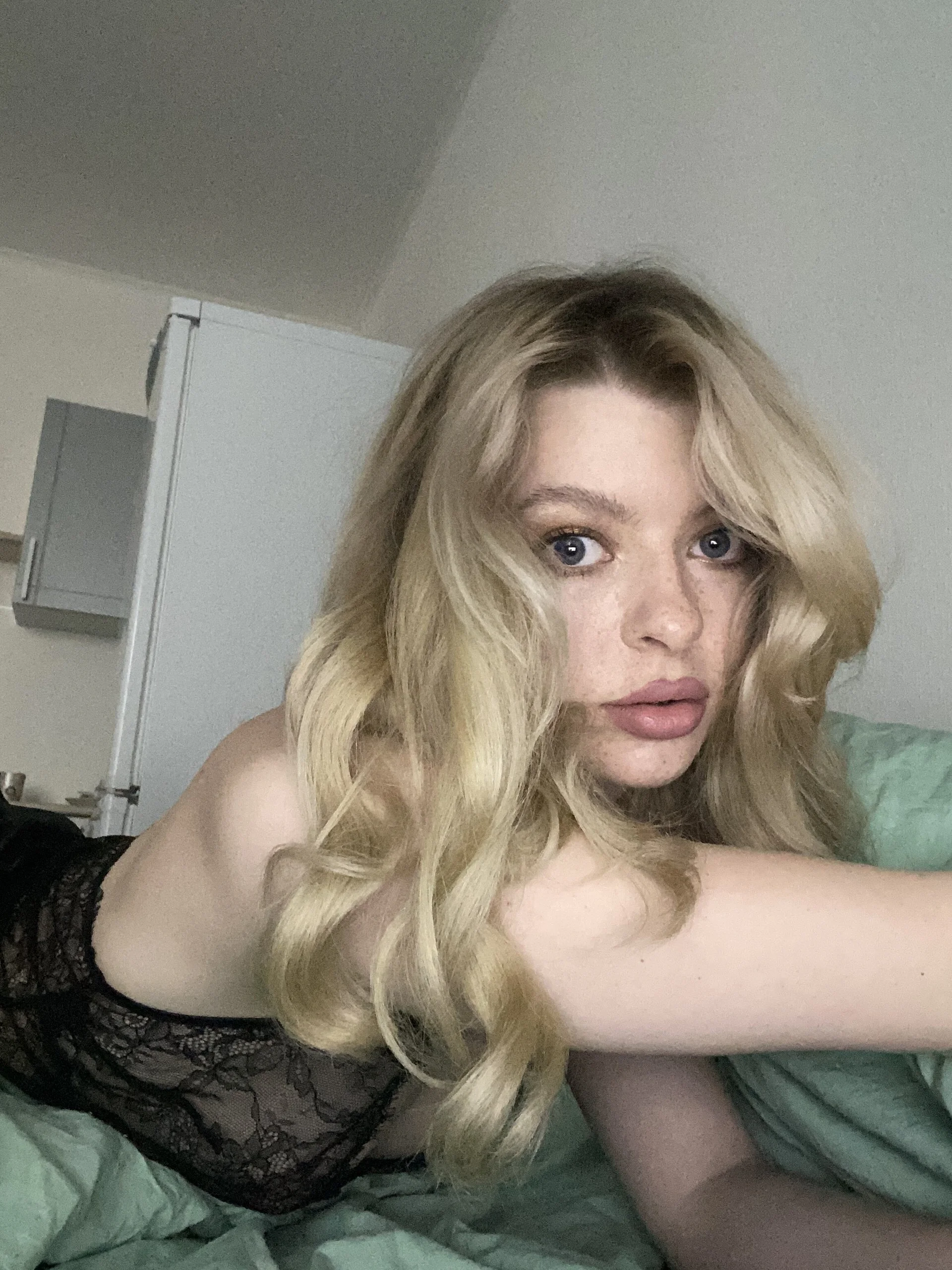 XXX Porn Photo of Nude RinaBlondie 2
