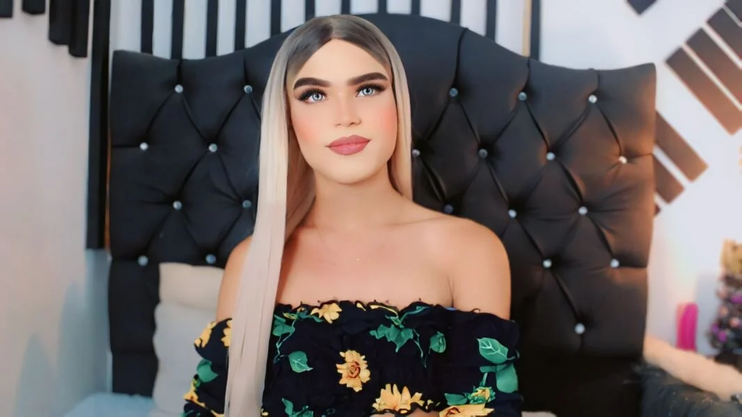 XXX Porn Photo of Nude AllisonsweetZ 2