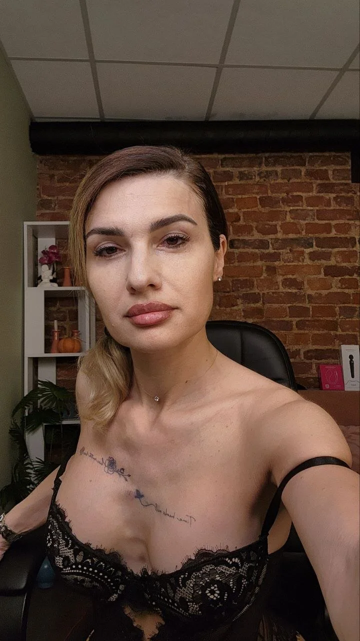XXX Porn Photo of Nude Adele__Novak 6