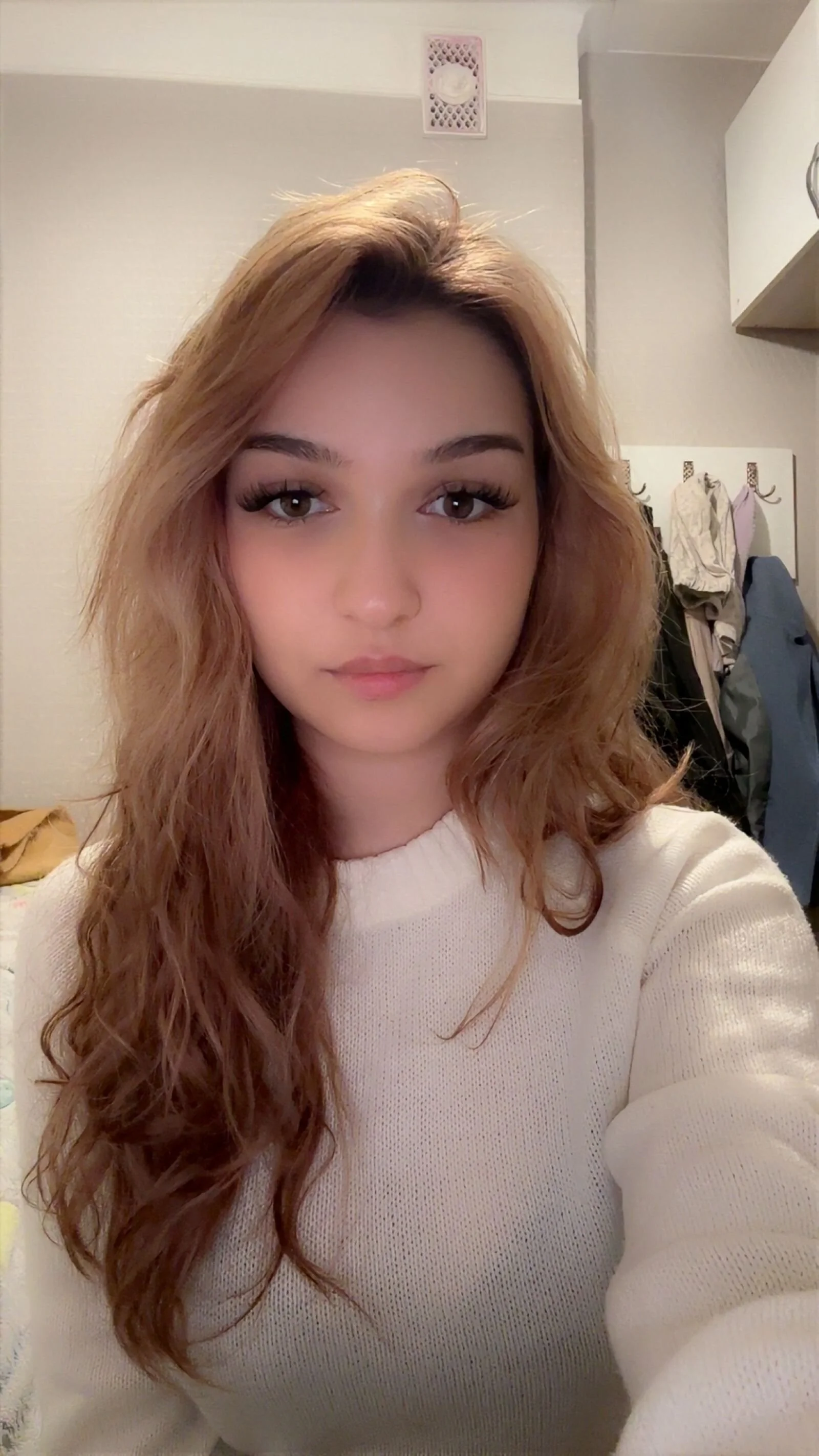 XXX Porn Photo of Nude CloudyFoxy 1