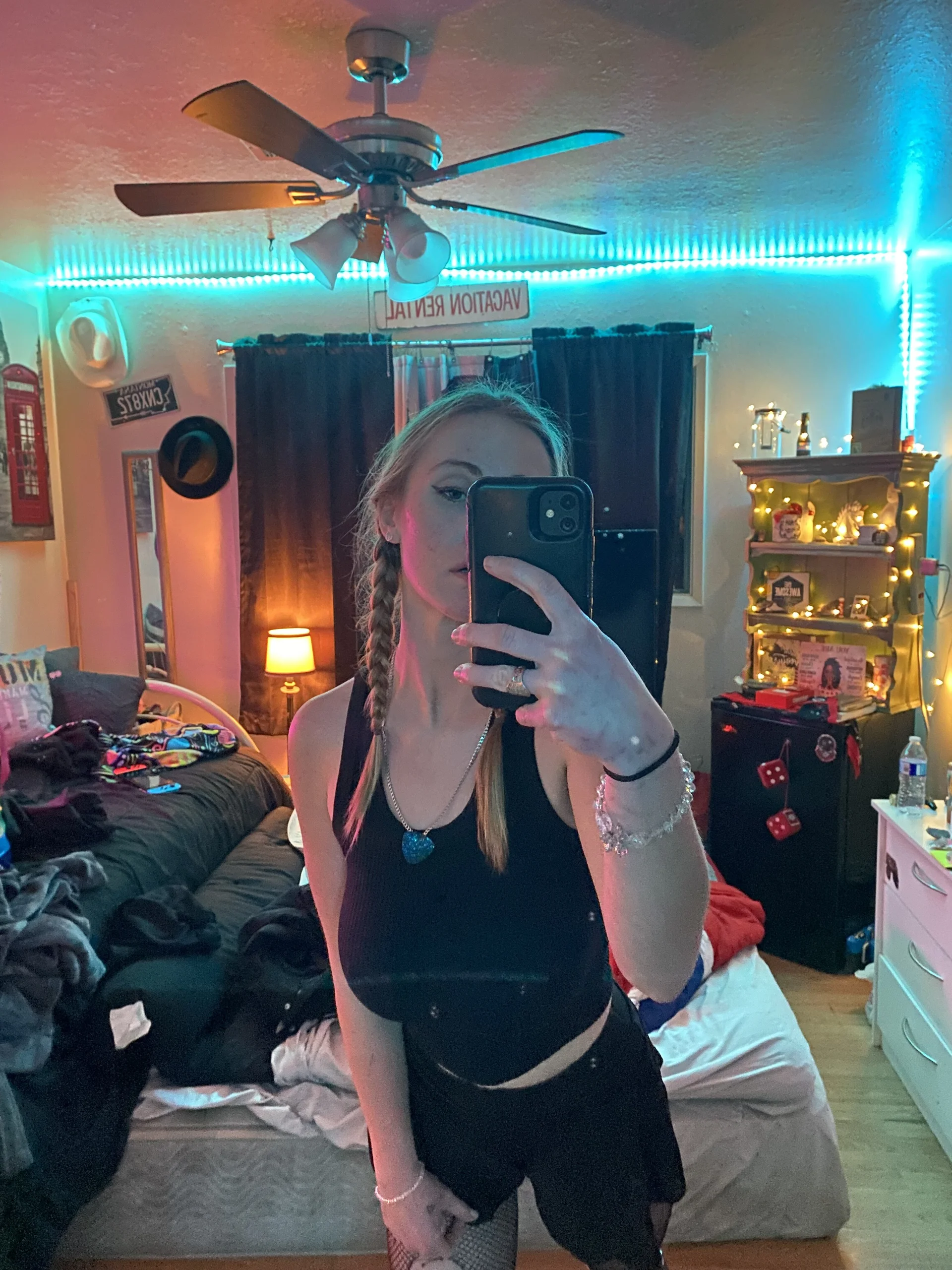 XXX Porn Photo of Nude ClumsyLink 2