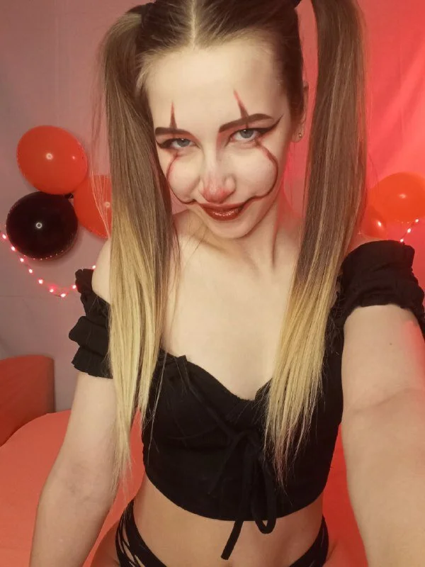 XXX Porn Photo of Nude ur_kitty__ 32