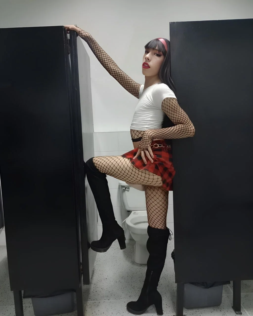 XXX Porn Photo of Nude Valen_parra_ 1