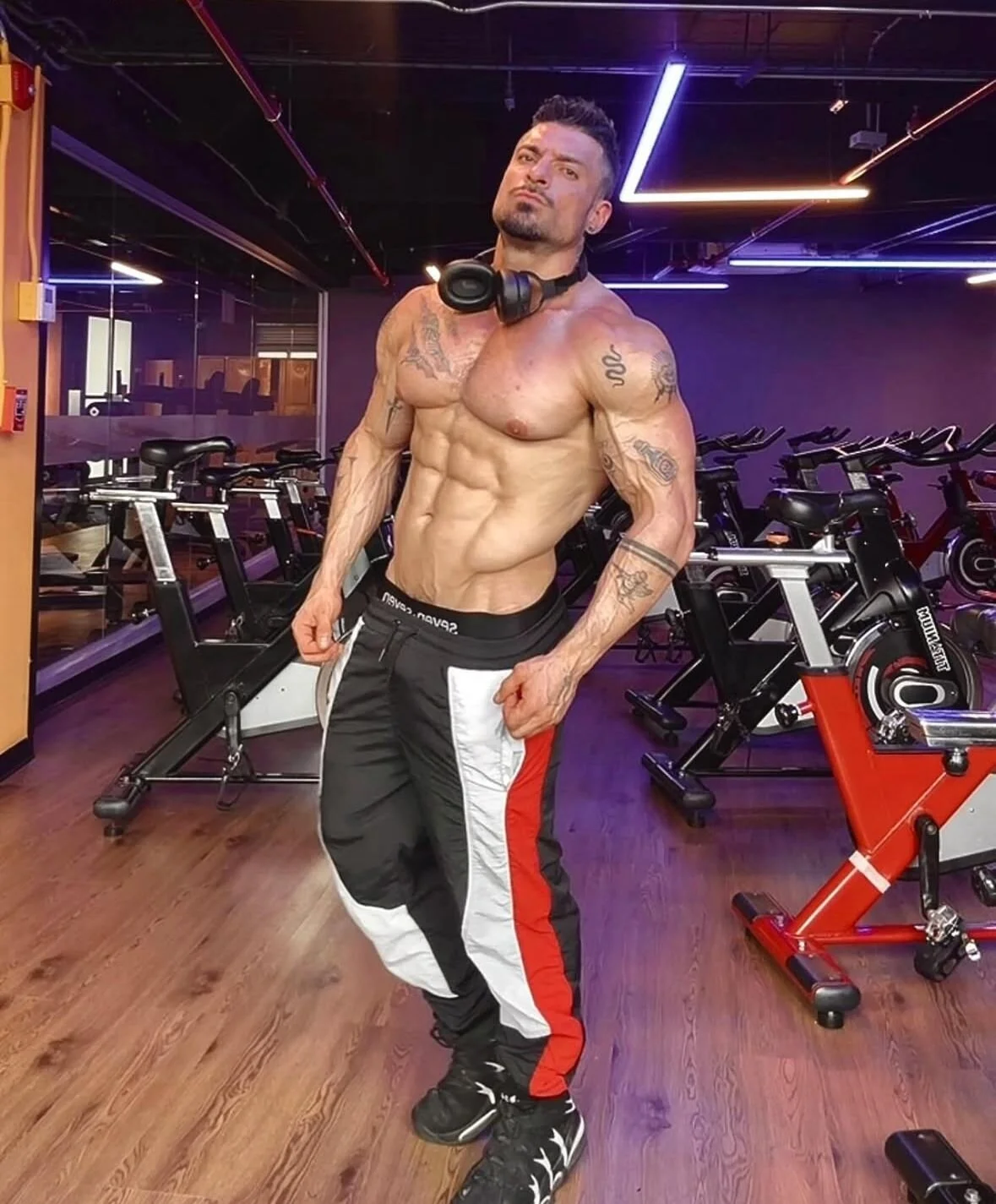 XXX Porn Photo of Nude dennis_cox1 1