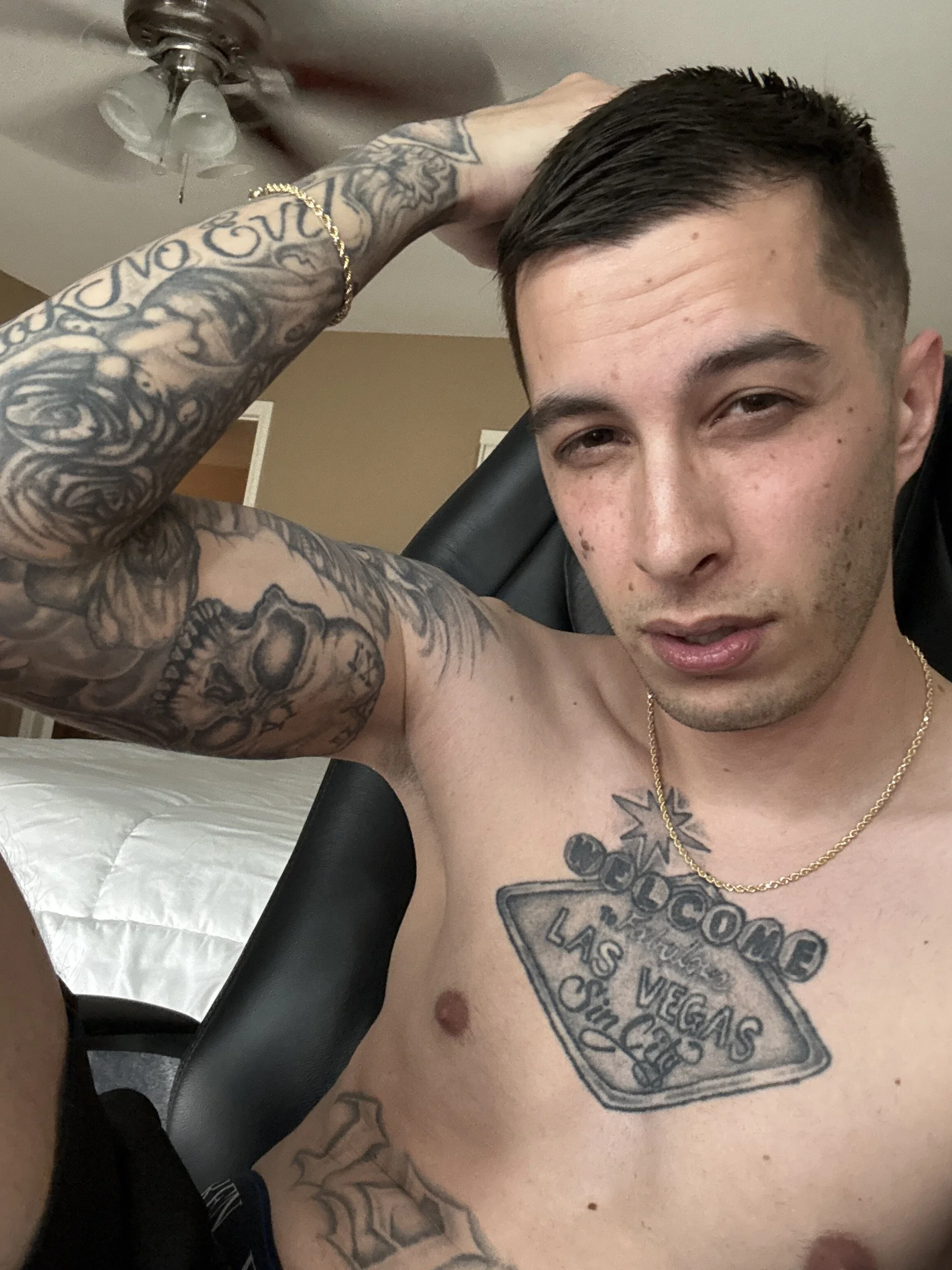 XXX Porn Photo of Nude JuicyJoshy 178