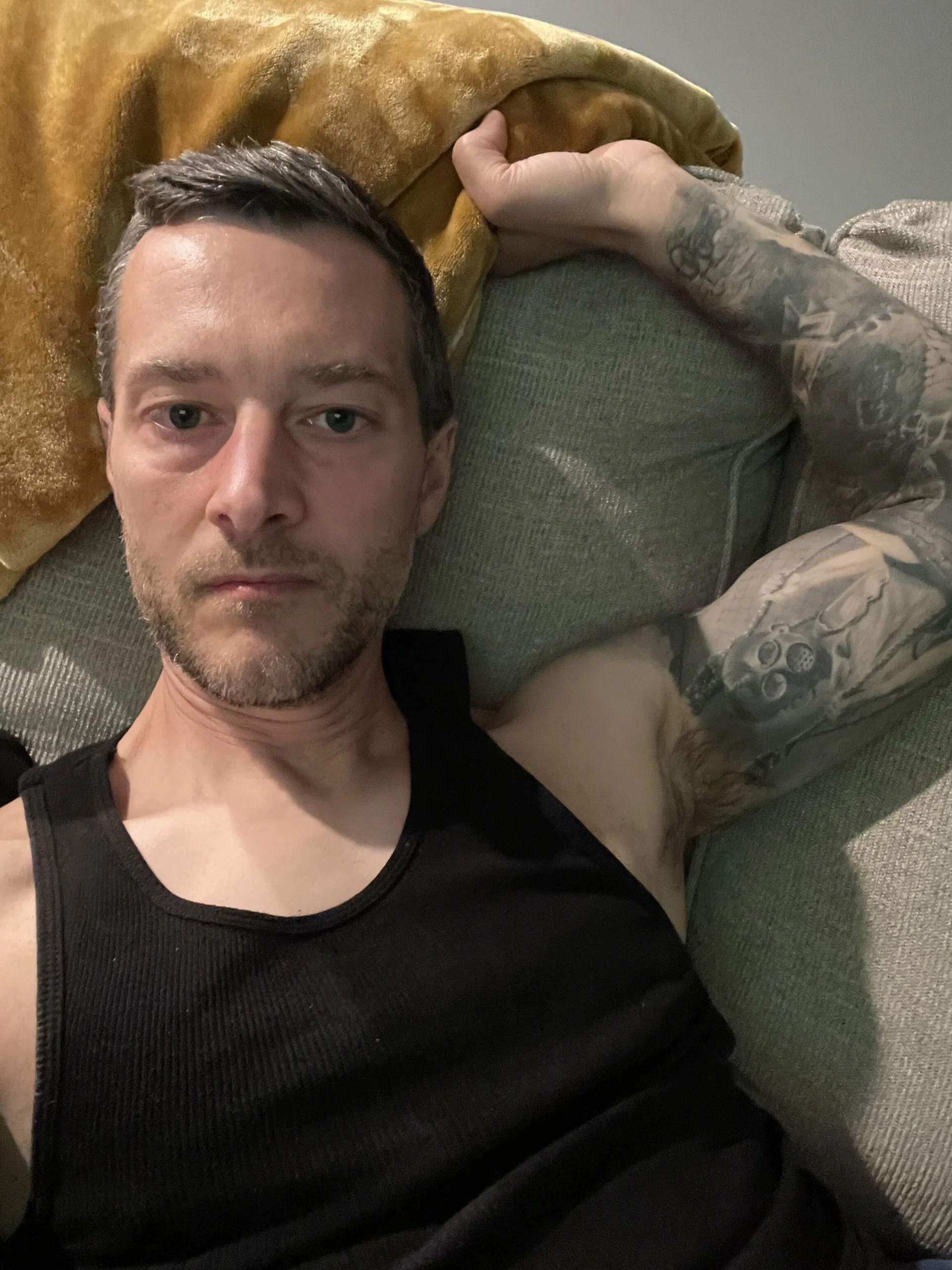 XXX Porn Photo of Nude moon-boy 5