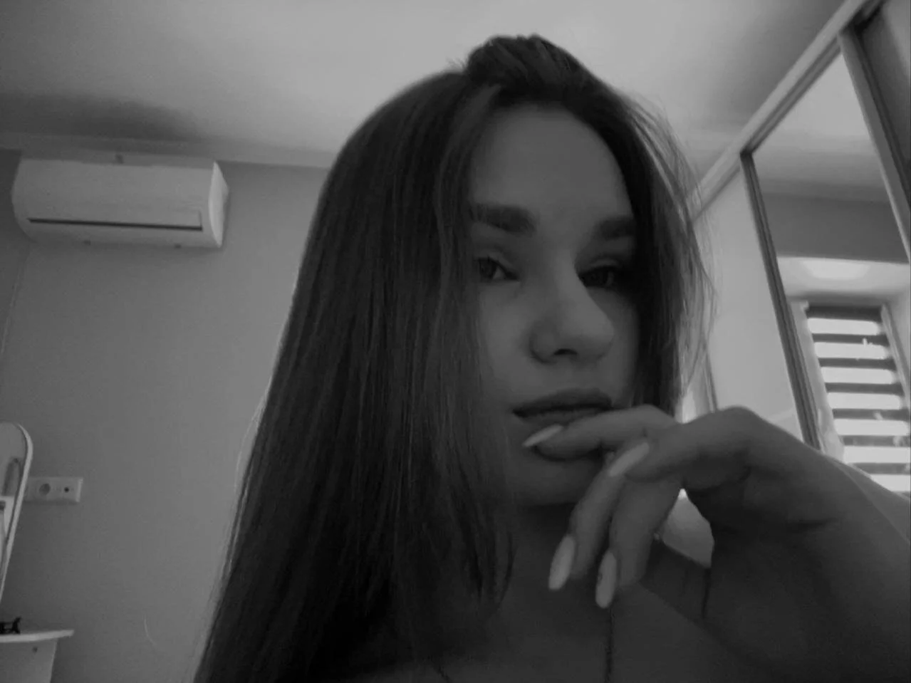 XXX Porn Photo of Nude Liz_Nip 1
