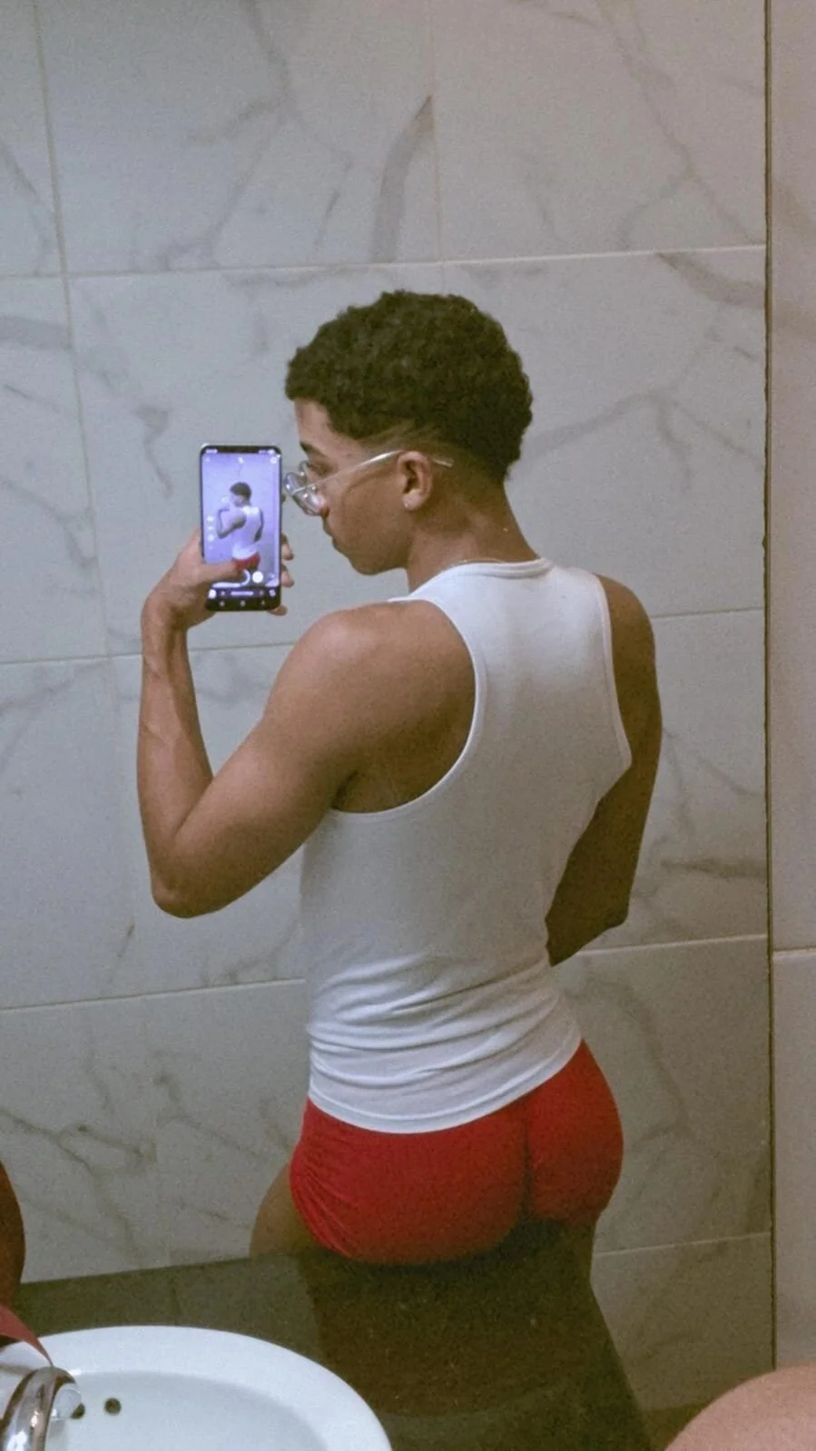 XXX Porn Photo of Nude goldenjyj 2