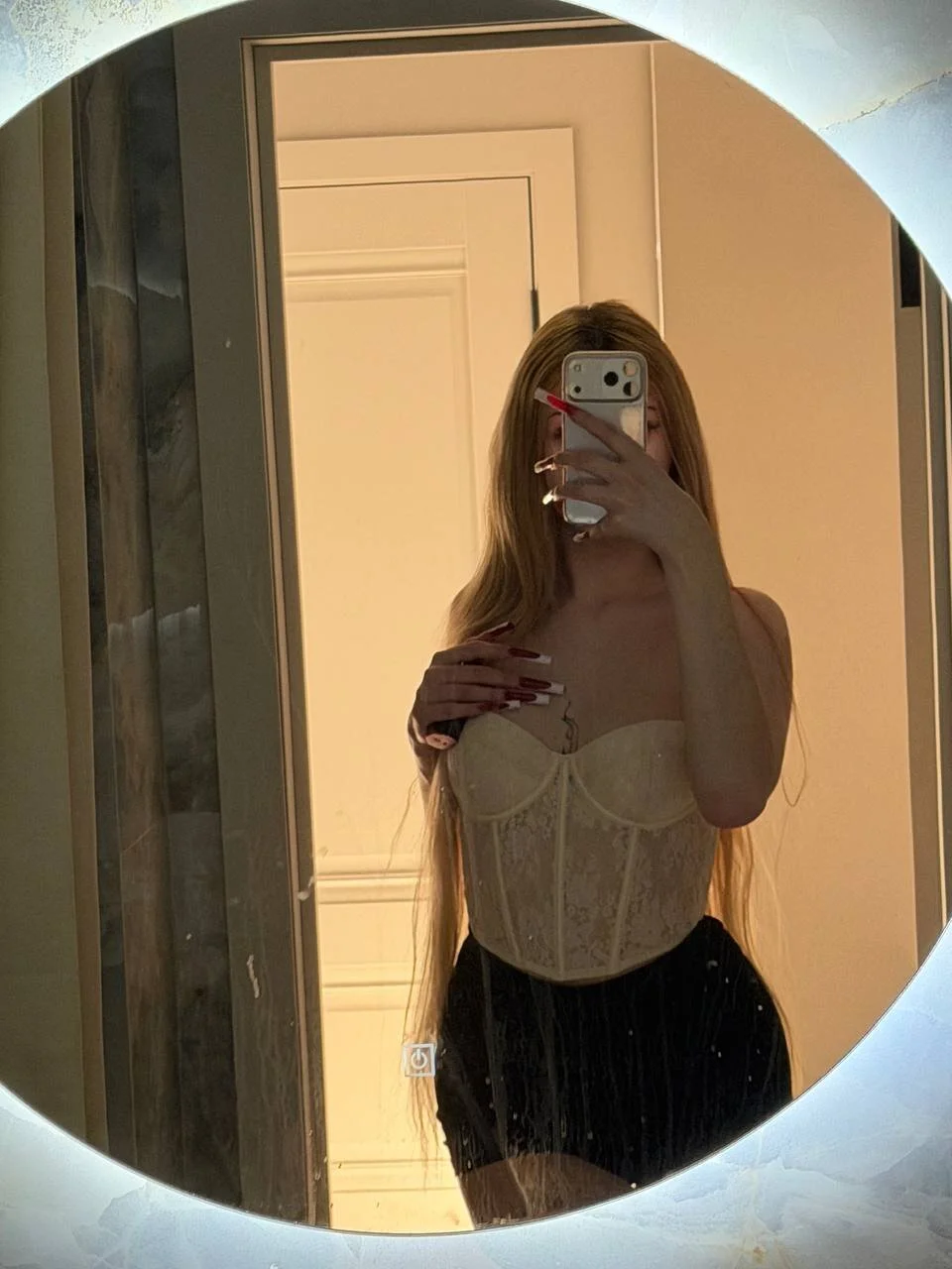 XXX Porn Photo of Nude awinyre 7