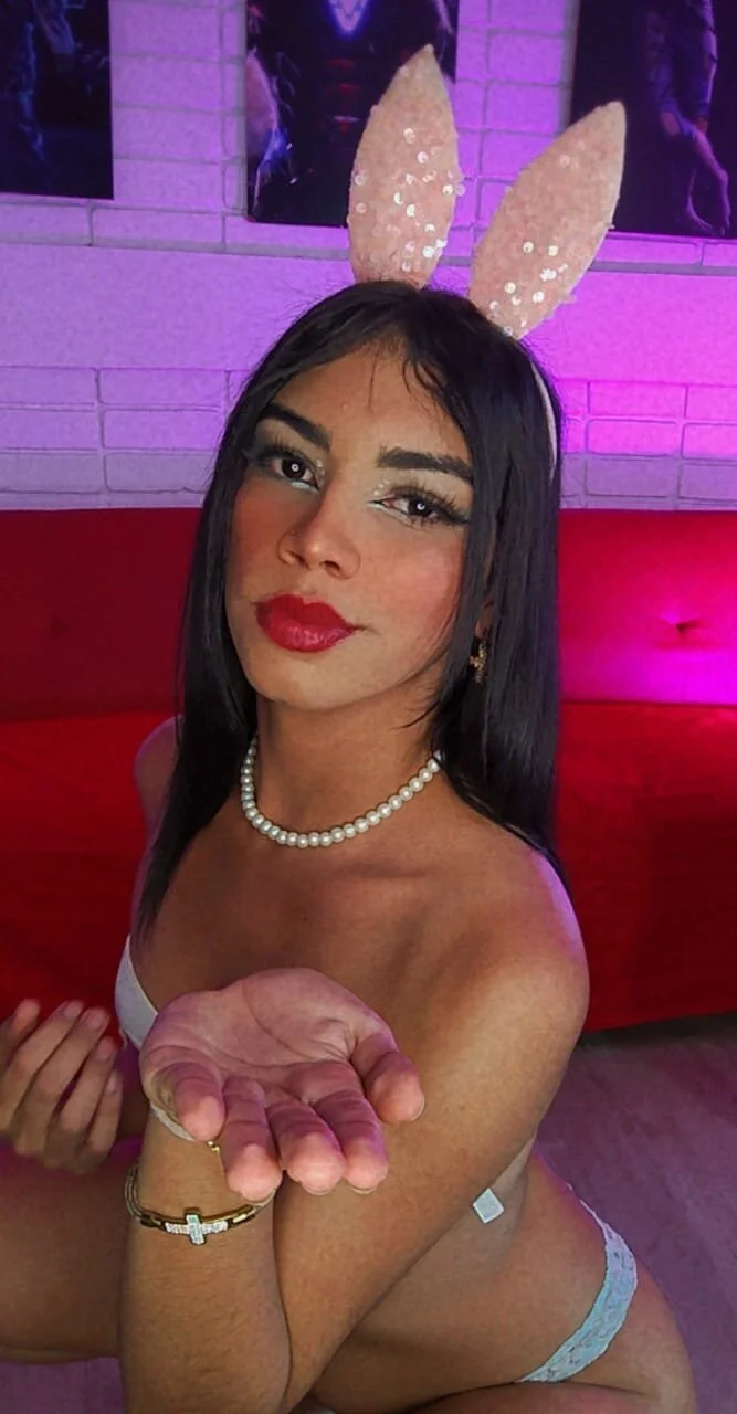 XXX Porn Photo of Nude Alahia_Rodriguez 7