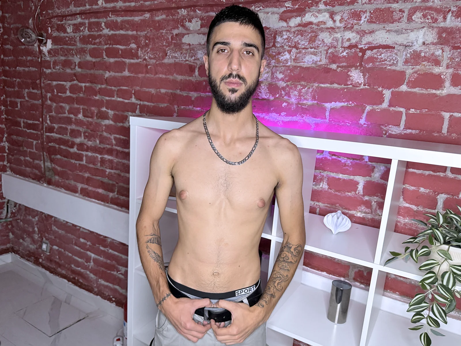 XXX Porn Photo of Nude Zeyn_Edwards 4