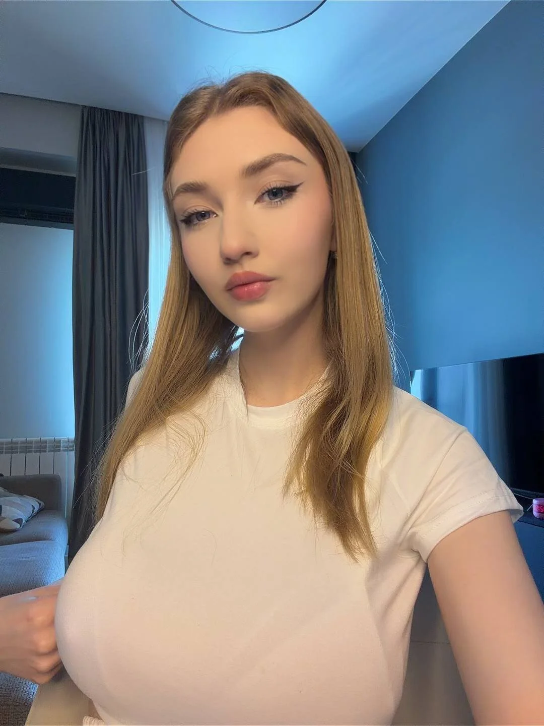 XXX Porn Photo of Nude AveryBerkson 71