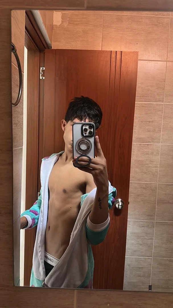 XXX Porn Photo of Nude Adam_hottie 2