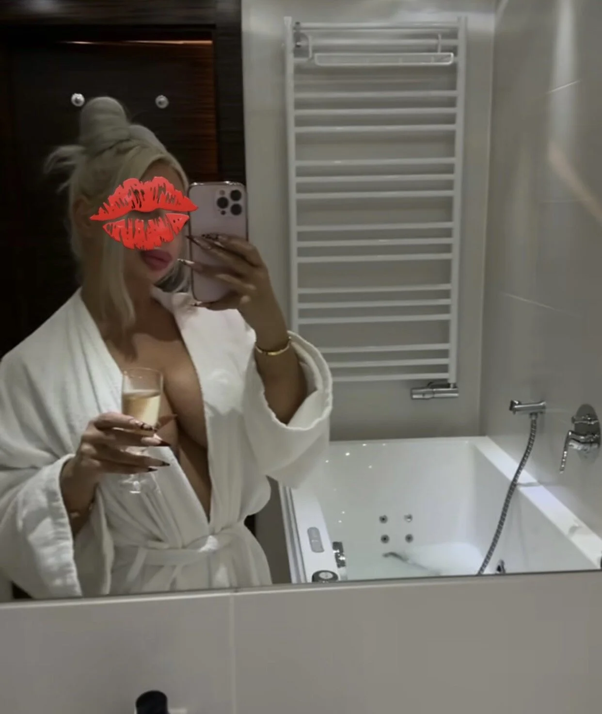 XXX Porn Photo of Nude emiliafrancaise 5