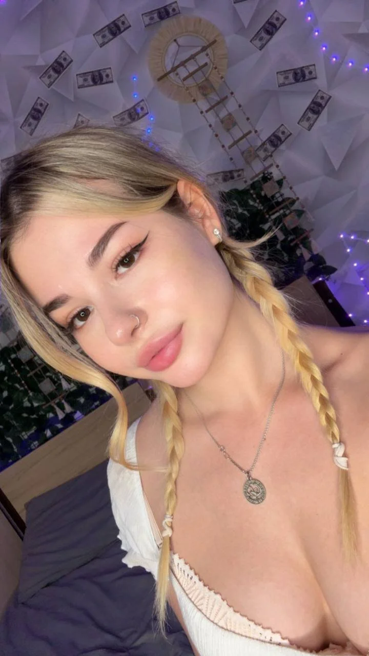 XXX Porn Photo of Nude Karina_vibe 1
