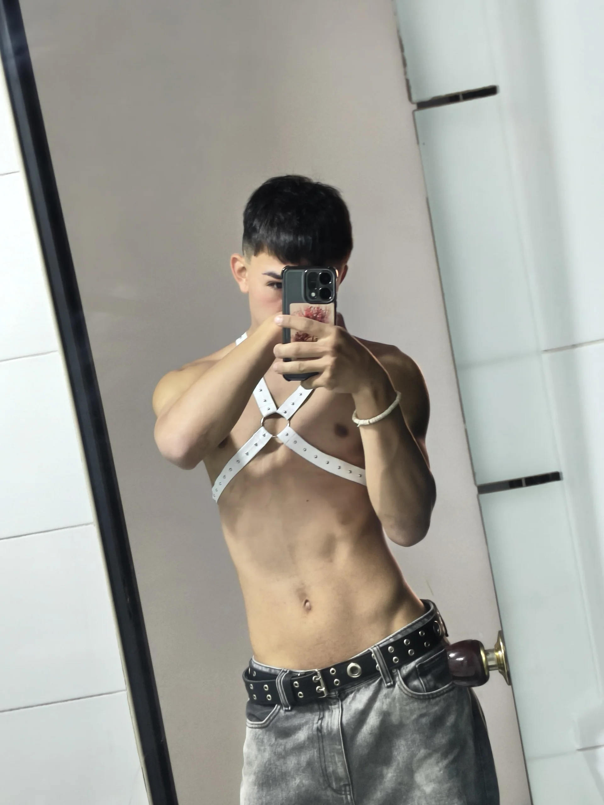 XXX Porn Photo of Nude joji__spencer 11