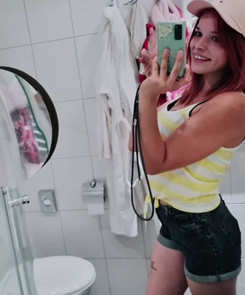 XXX Porn Photo of Nude YoungLoreena 2