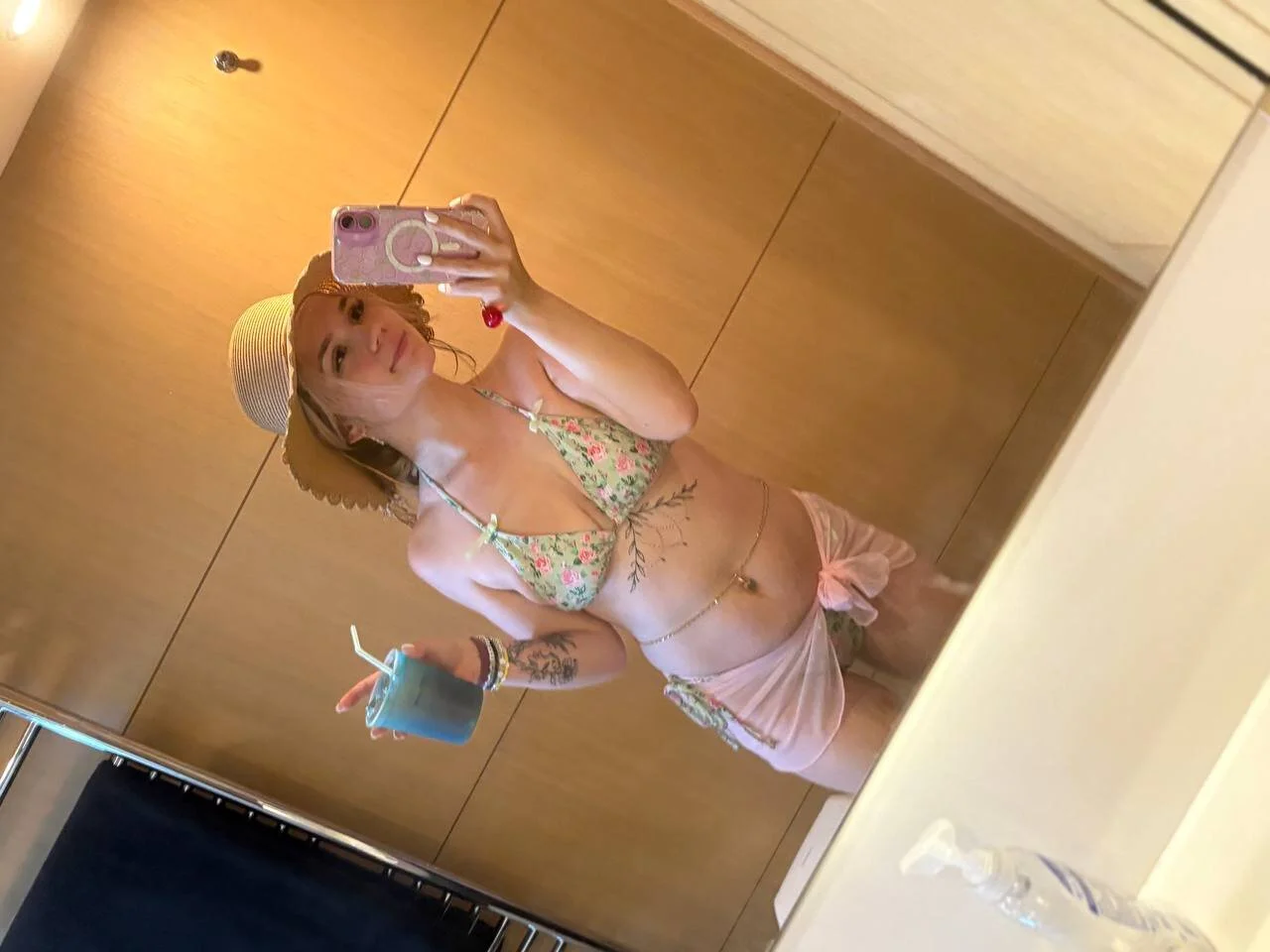 XXX Porn Photo of Nude Cutiepiespanks 119