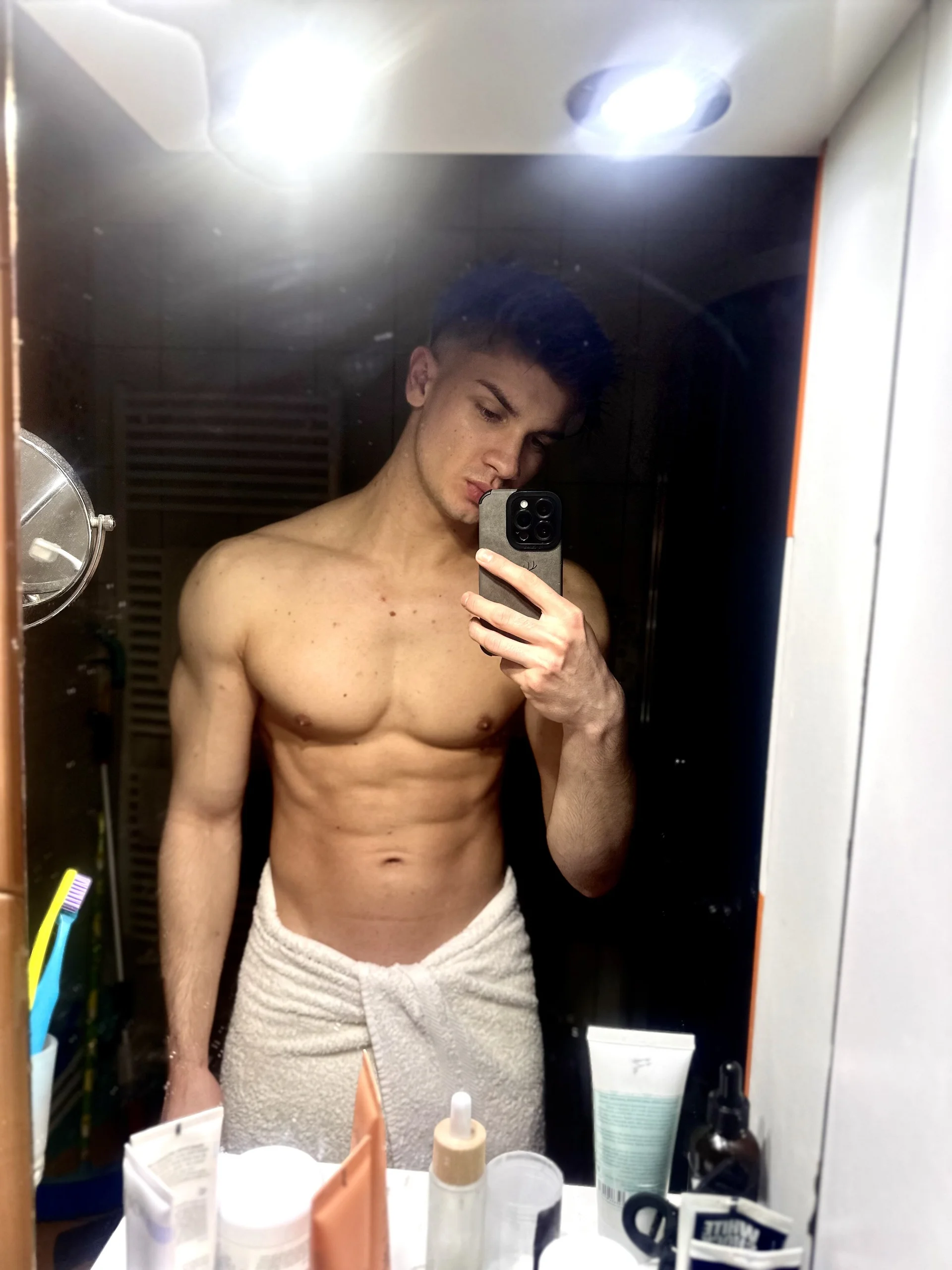 XXX Porn Photo of Nude MaxKaiden 20