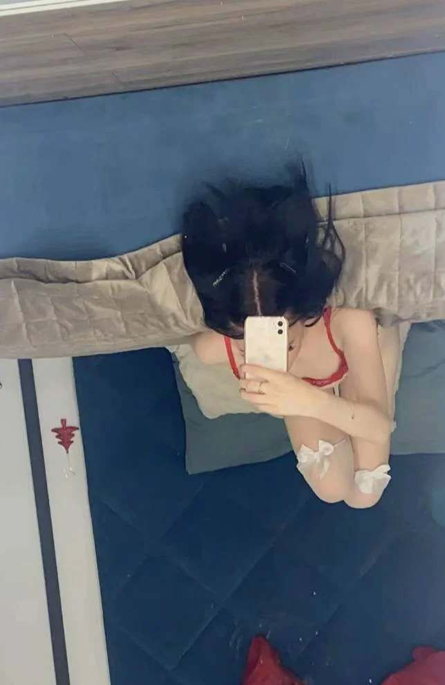 XXX Porn Photo of Nude kaya_scodelario1 18