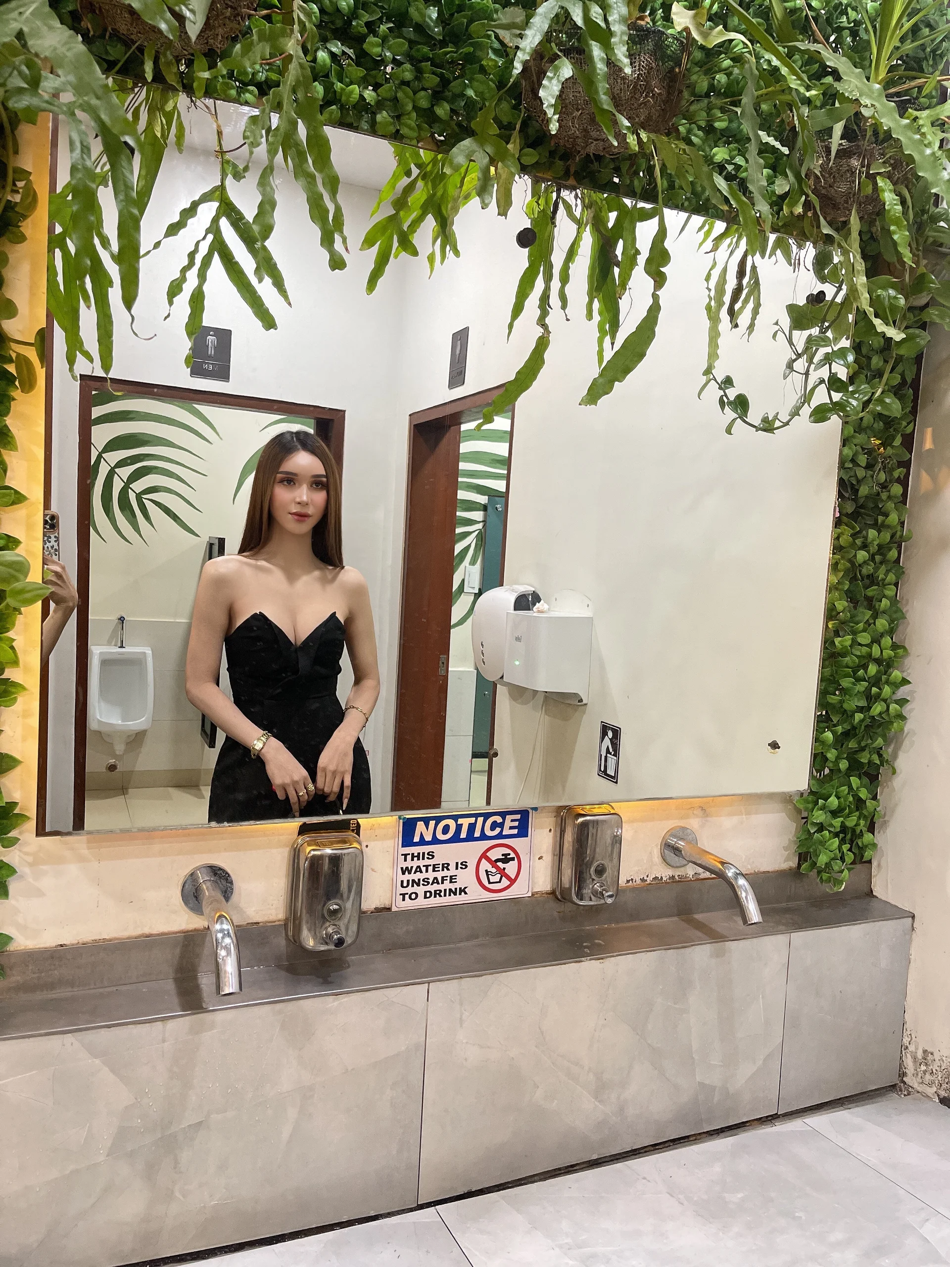XXX Porn Photo of Nude Krystall_Versace 4