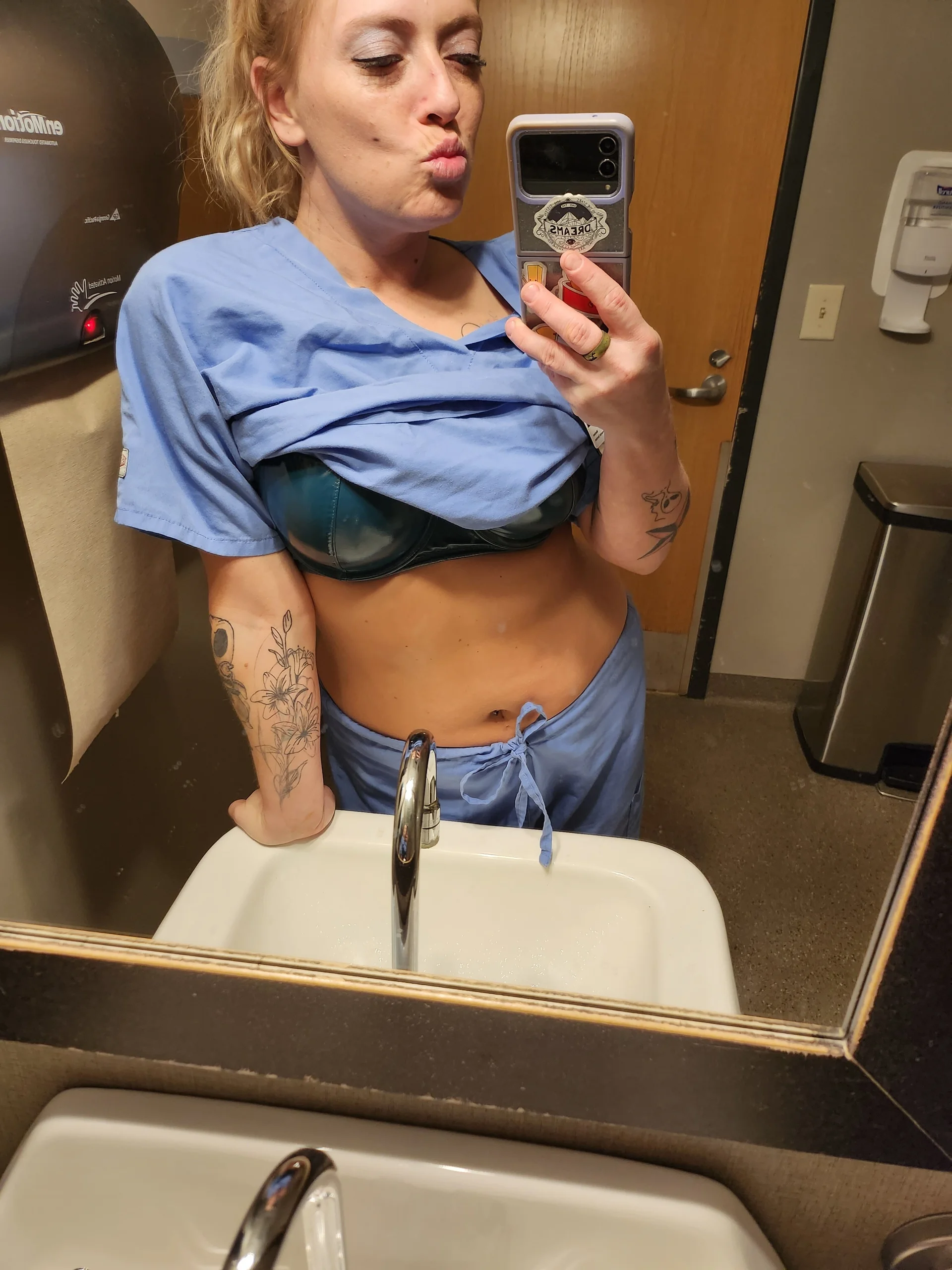 XXX Porn Photo of Nude Titsandtats24 2