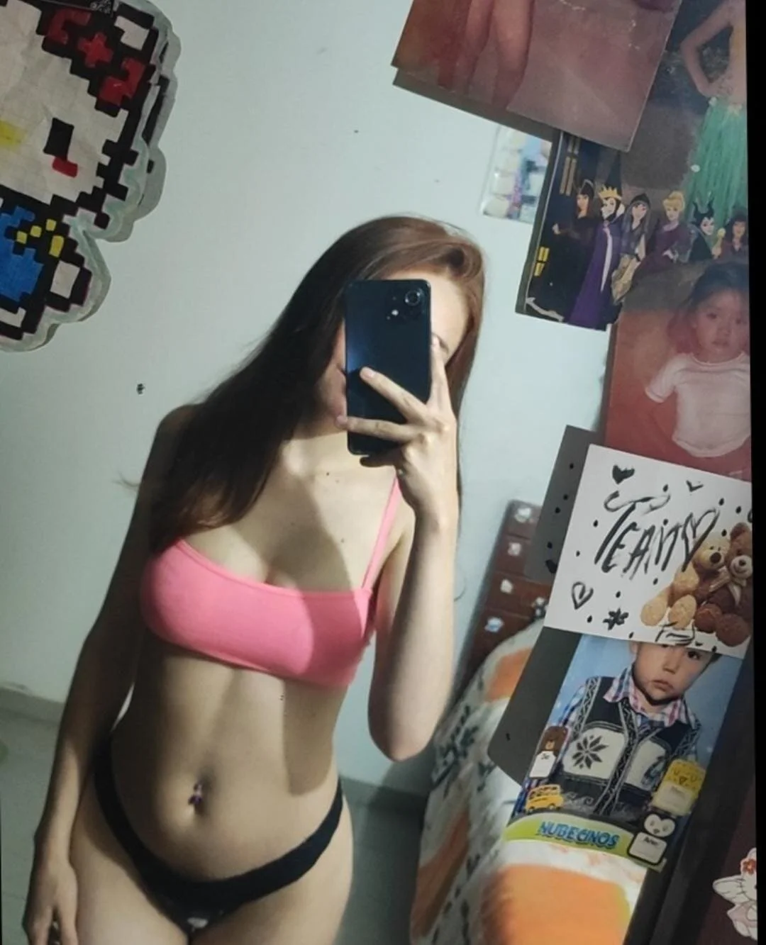 XXX Porn Photo of Nude Coralineegp 4