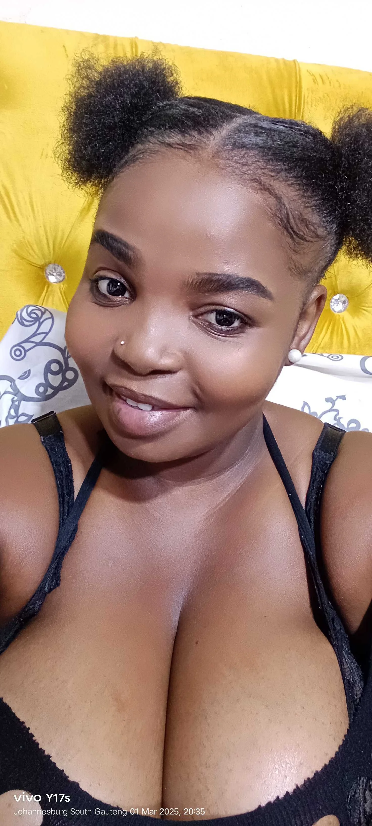 XXX Porn Photo of Nude ShySexyBaddiexx 3