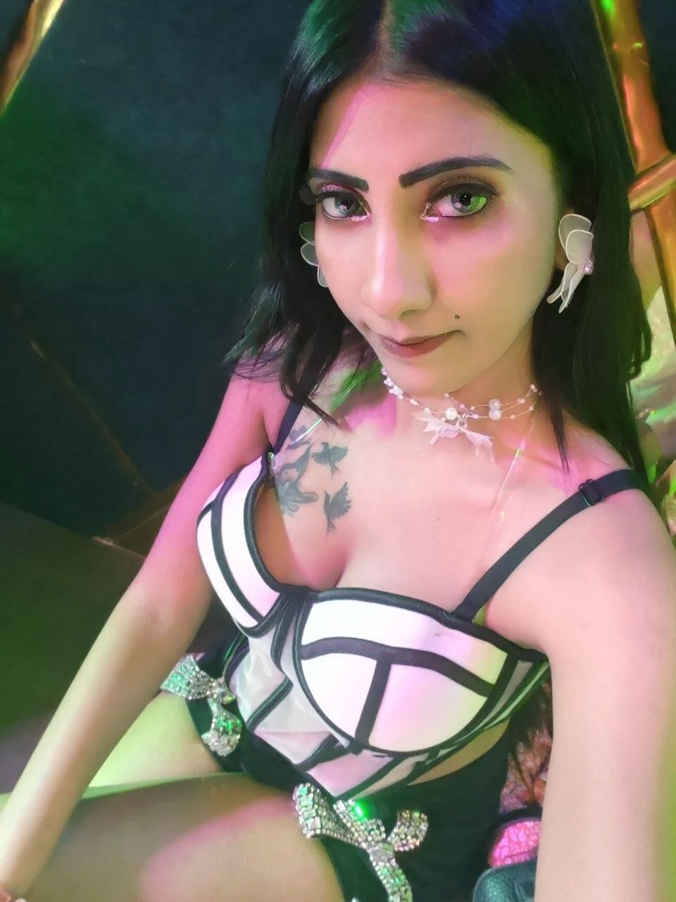 XXX Porn Photo of Nude PerkyBong 7